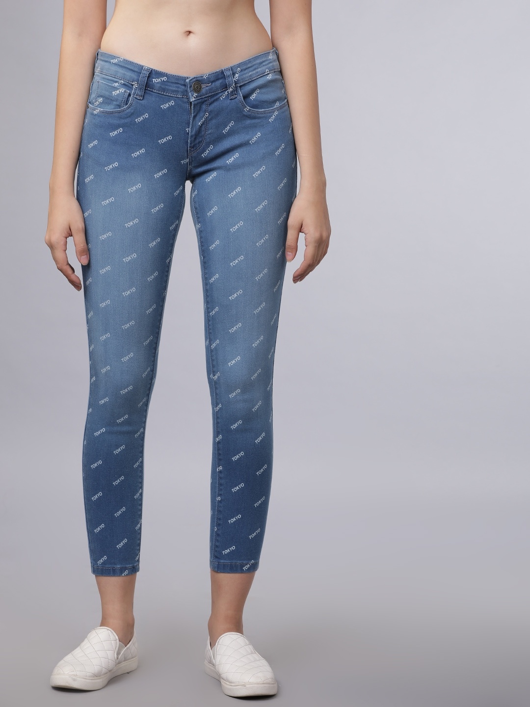 

Tokyo Talkies Women Blue Skinny Fit Printed High-Rise Clean Look Cropped Stretchable Jeans