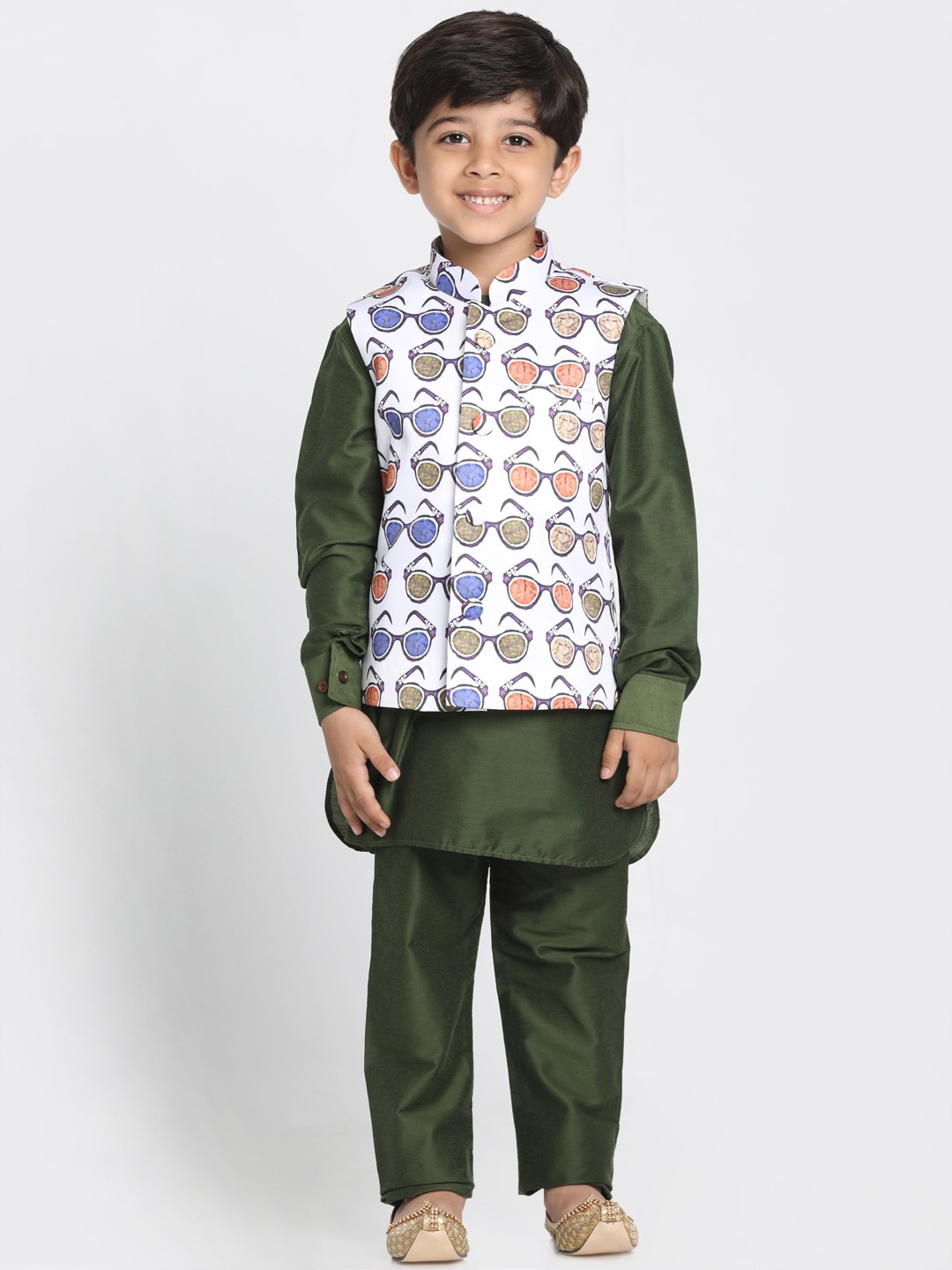 

JBN Creation Boys Green Solid Kurta with Pyjamas