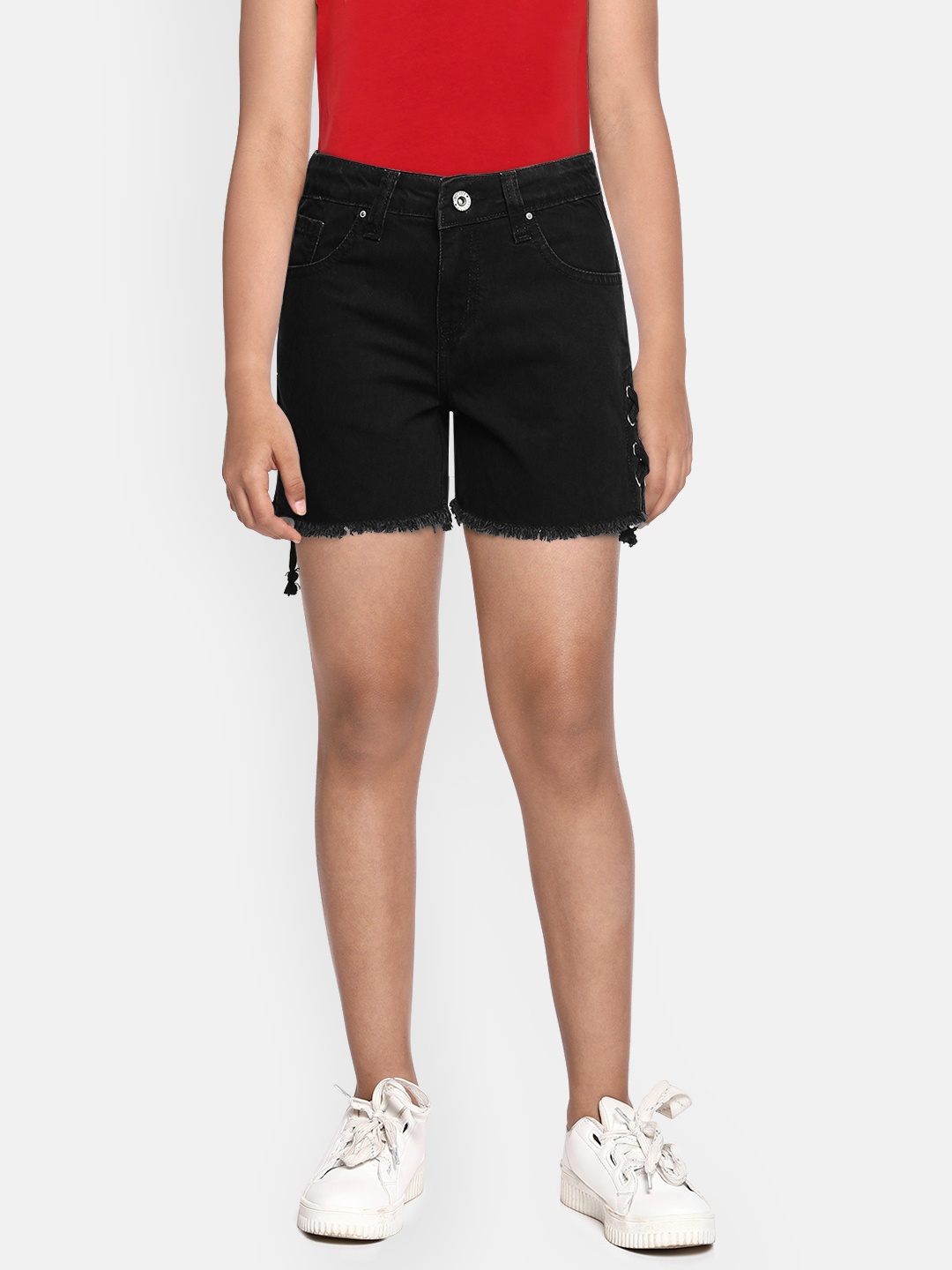 

Lee Cooper Girls Black Solid Regular Fit Pure Cotton Denim Shorts