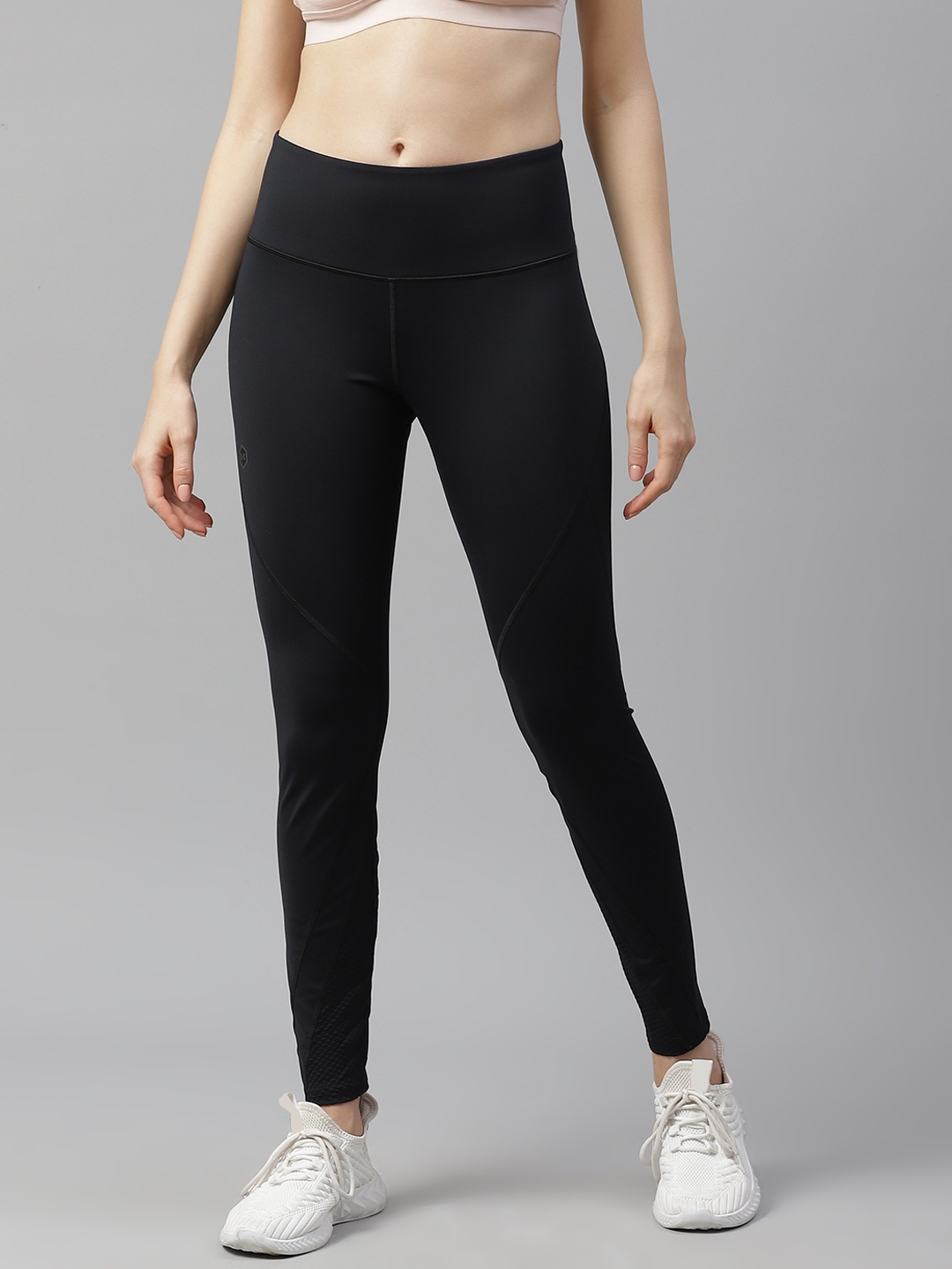 

UNDER ARMOUR Women Black Rush Solid Tights