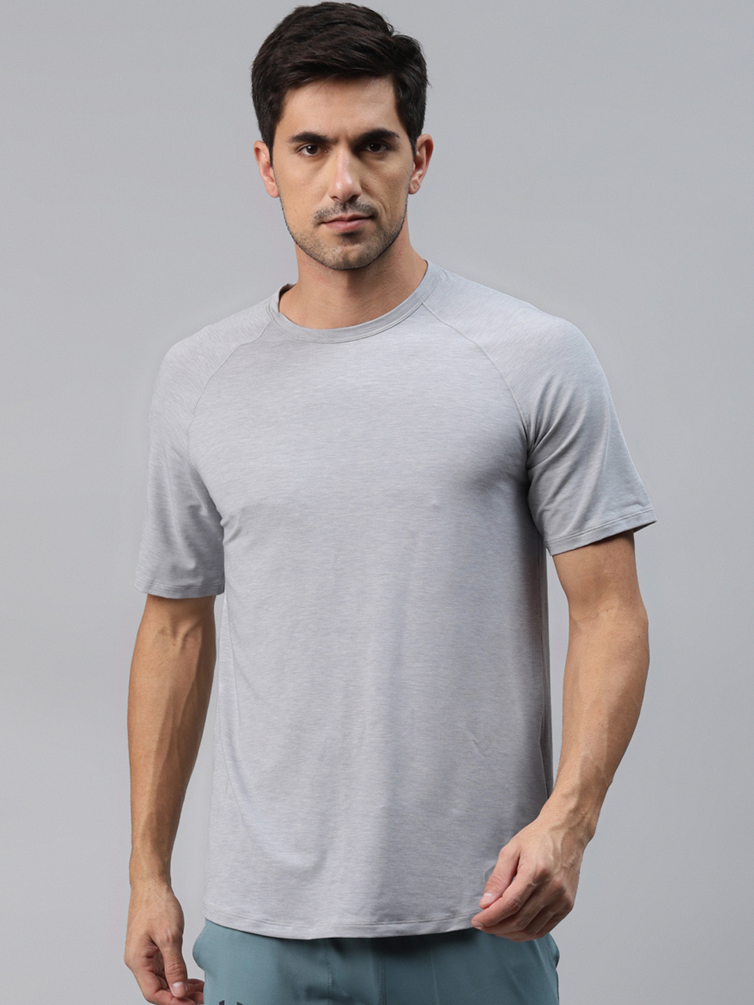 

UNDER ARMOUR Men Grey Melange Solid RECOVER Sleepwear Lounge T-shirt