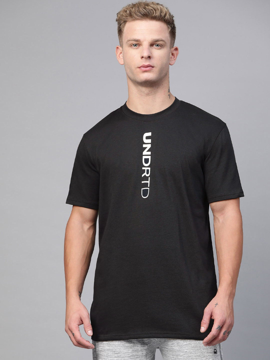 

UNDER ARMOUR Men Black Printed Curry UNDRTD Wordmark Heavyweight Basketball T-Shirt