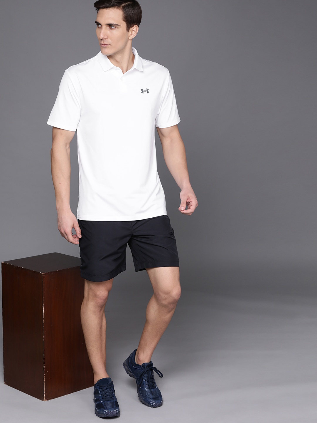 

UNDER ARMOUR Men White Anti Odour UA Performance Polo Collar Textured T-shirt