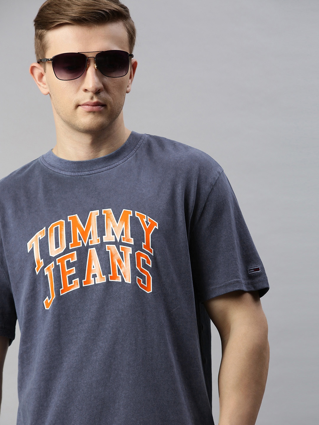 

Tommy Hilfiger Men Navy Blue Printed Round Neck T-shirt