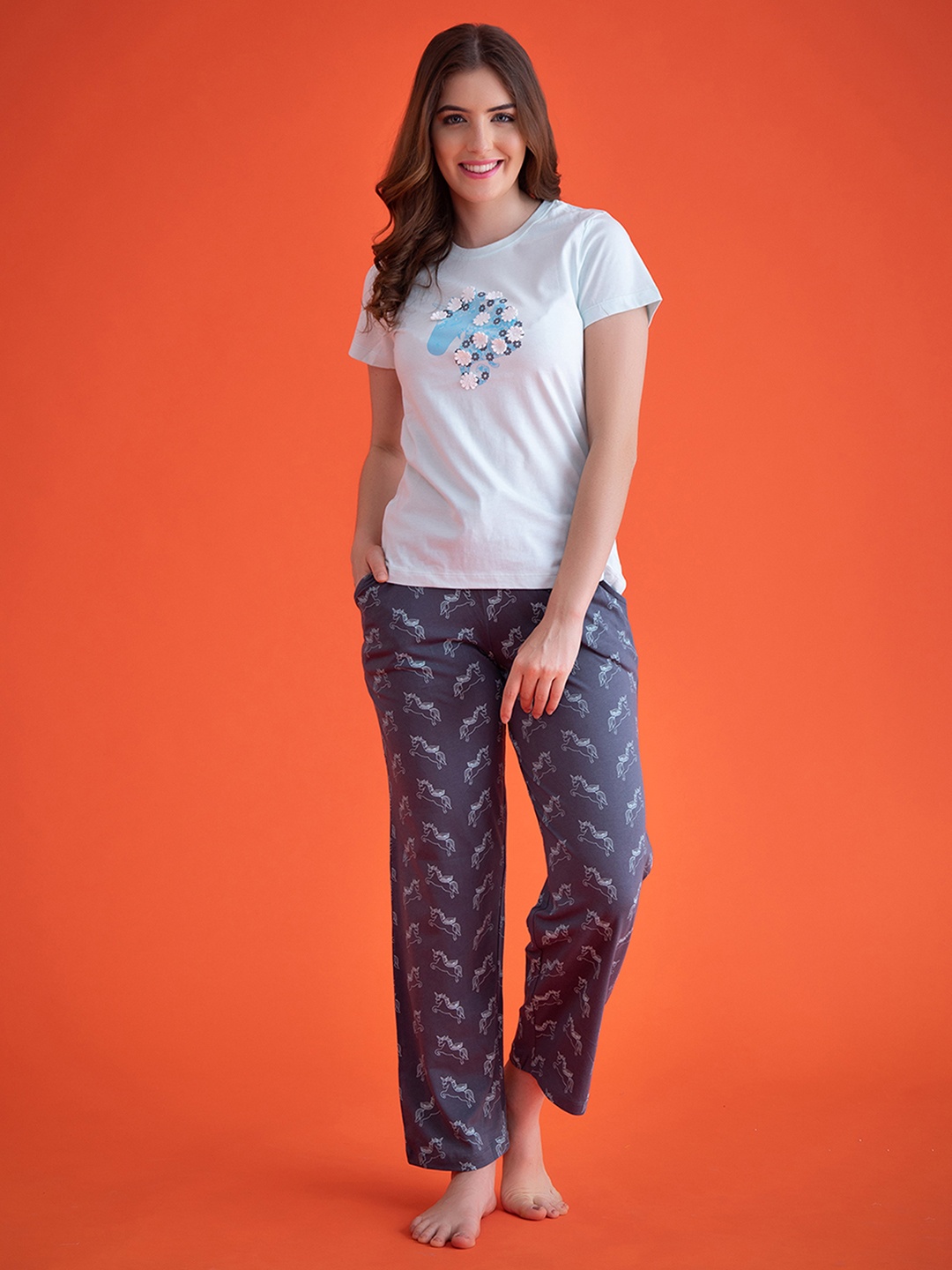 

Clovia Women Blue Printed Night suit