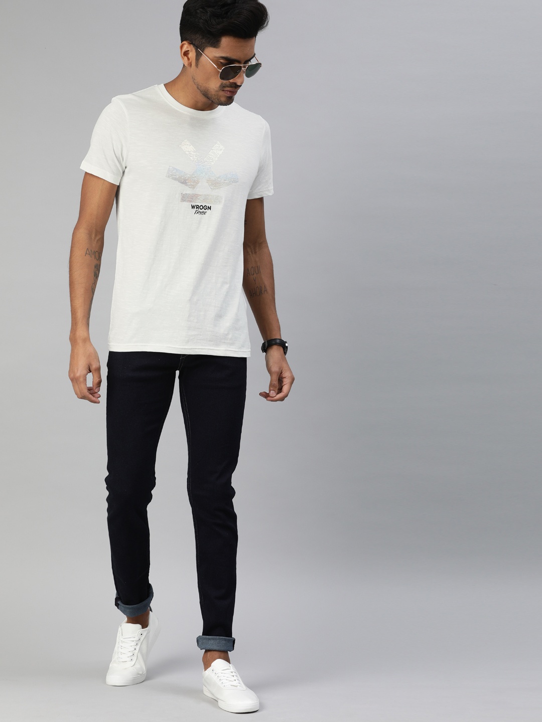

WROGN Men White Printed Slim Fit Round Neck Pure Cotton T-shirt