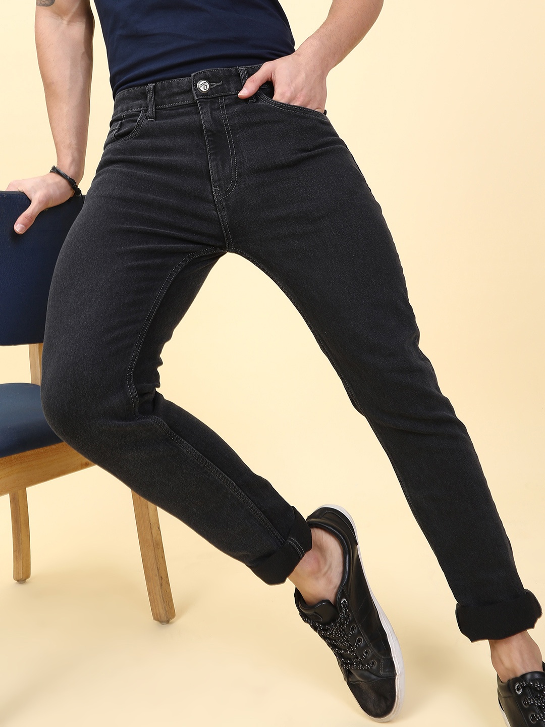 

The Indian Garage Co Men Black Slim Fit Mid-Rise Clean Look Jeans