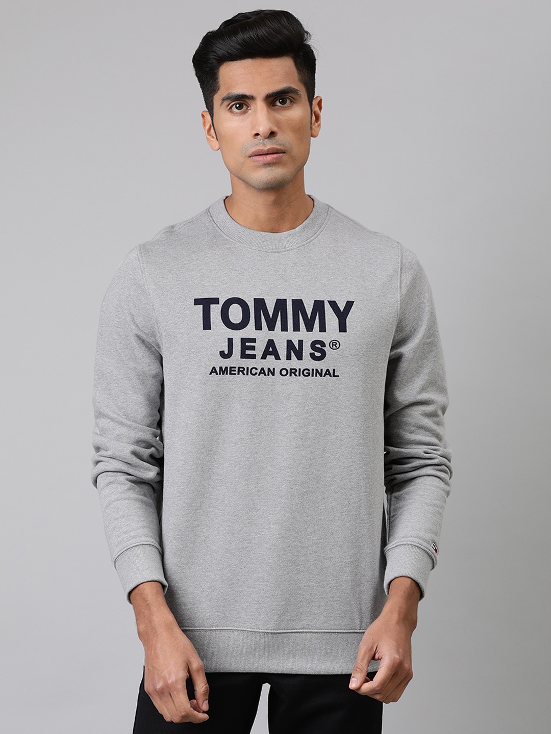

Tommy Hilfiger Men Grey Melange & Black Printed Sweatshirt