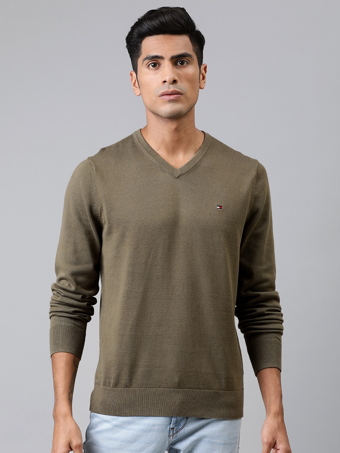 

Tommy Hilfiger Men Olive Green Solid Pullover Sweater