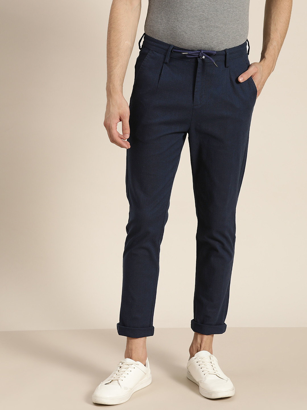 

INVICTUS Men Navy Blue Slim Fit Solid Regular Trousers