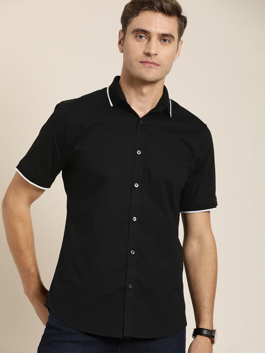 

INVICTUS Men Black Solid Stretch Formal Shirt