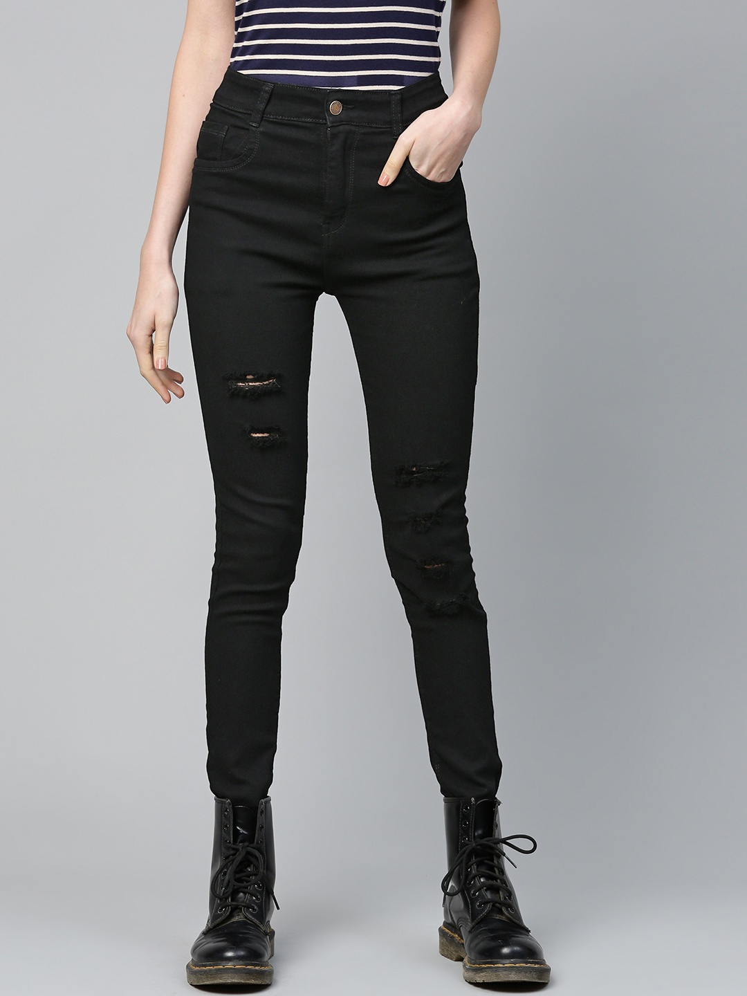 

SASSAFRAS Women Black Slim Fit Mid-Rise Mildly Distressed Stretchable Jeans