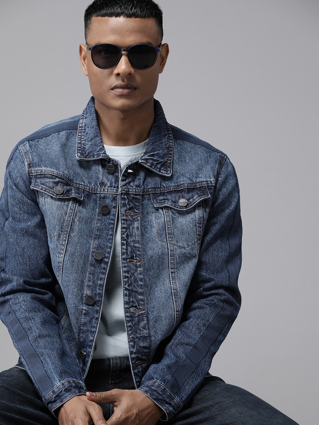 

The Roadster Lifestyle Co. Pure Cotton Solid Denim Jacket, Blue