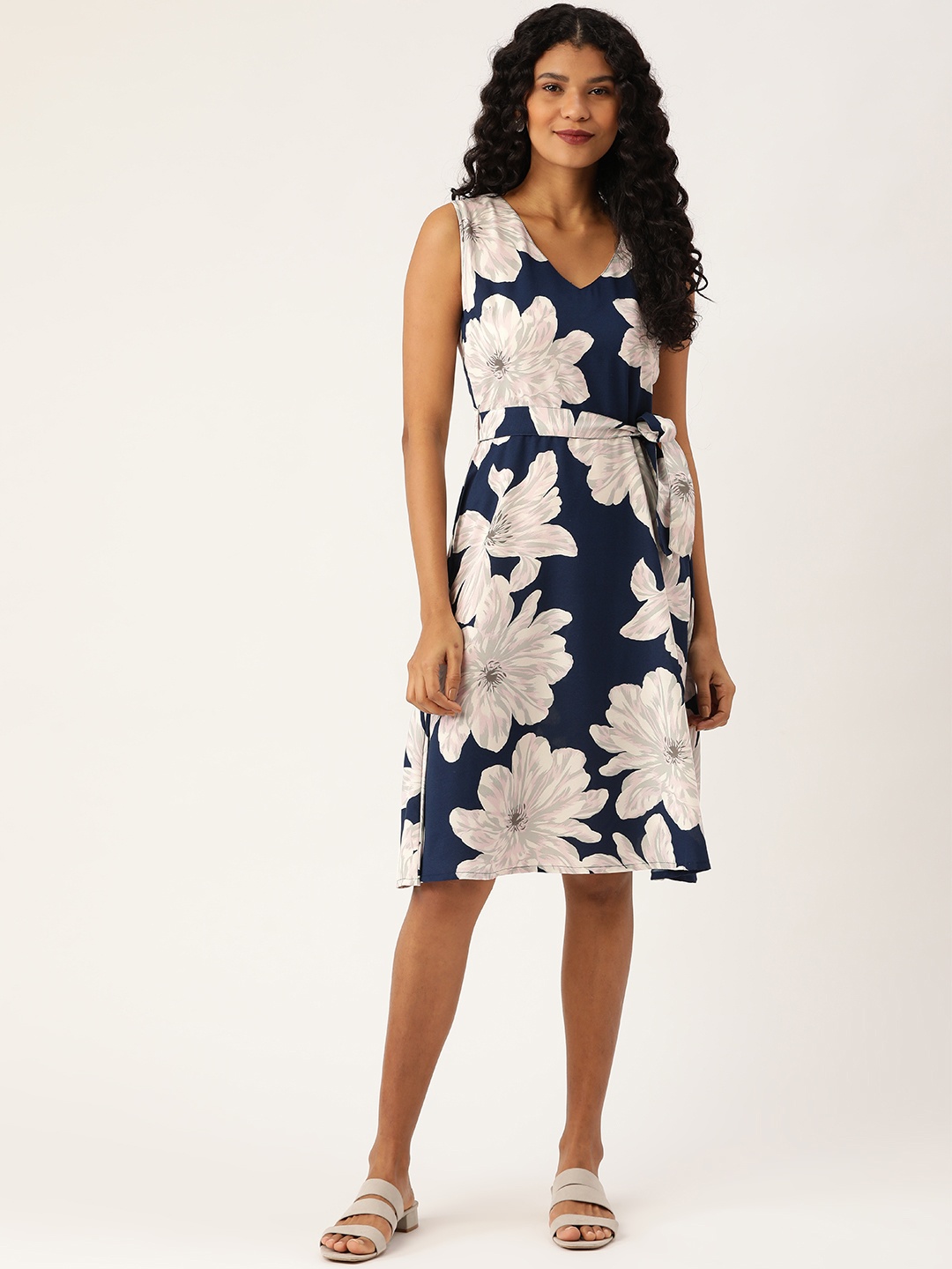 

Prakrti Women Navy Blue & White Floral Print A-Line Dress