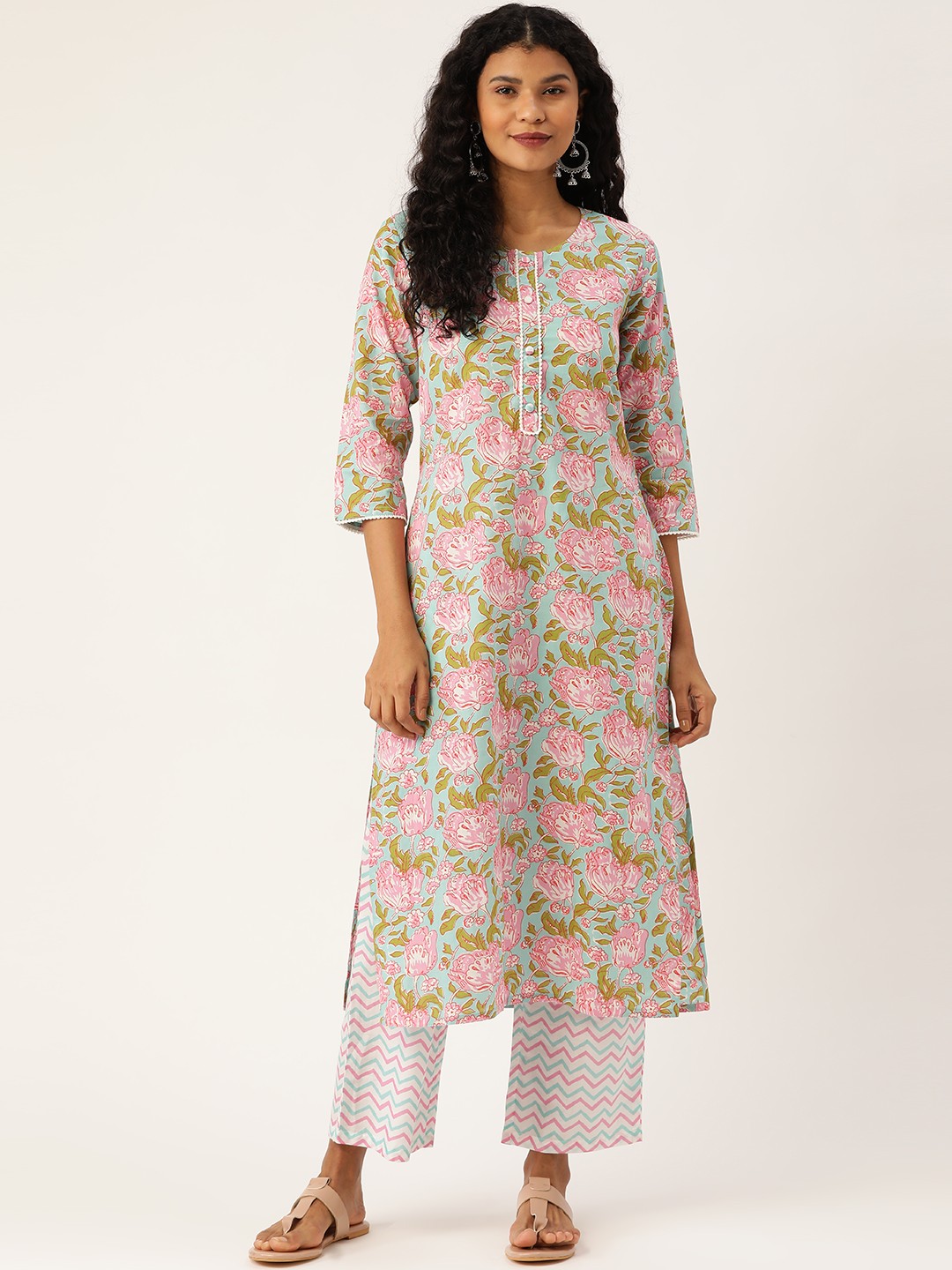 

Prakrti Women Sea Green & White Floral Printed Kurta with Palazzos