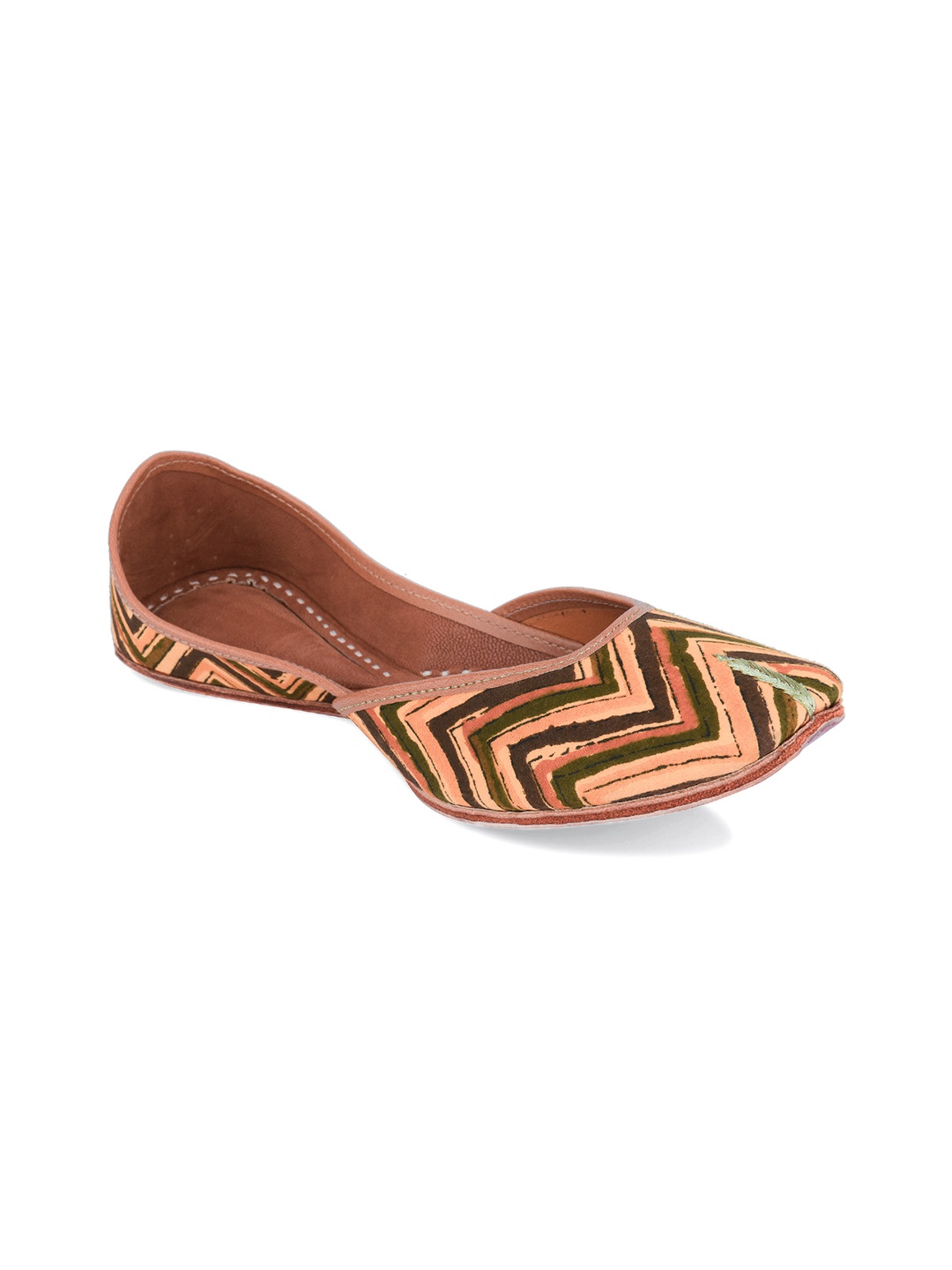 

DESI COLOUR Women Green & Nude-Coloured Printed Leather Mojaris