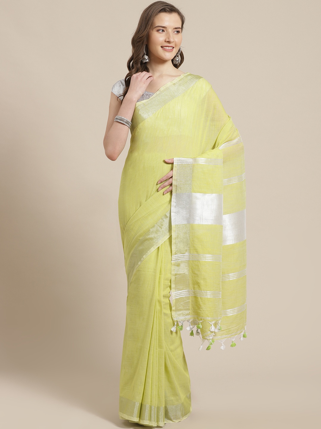 

Laa Calcutta Lime Green & Silver Solid Bengal Handloom Taant Saree