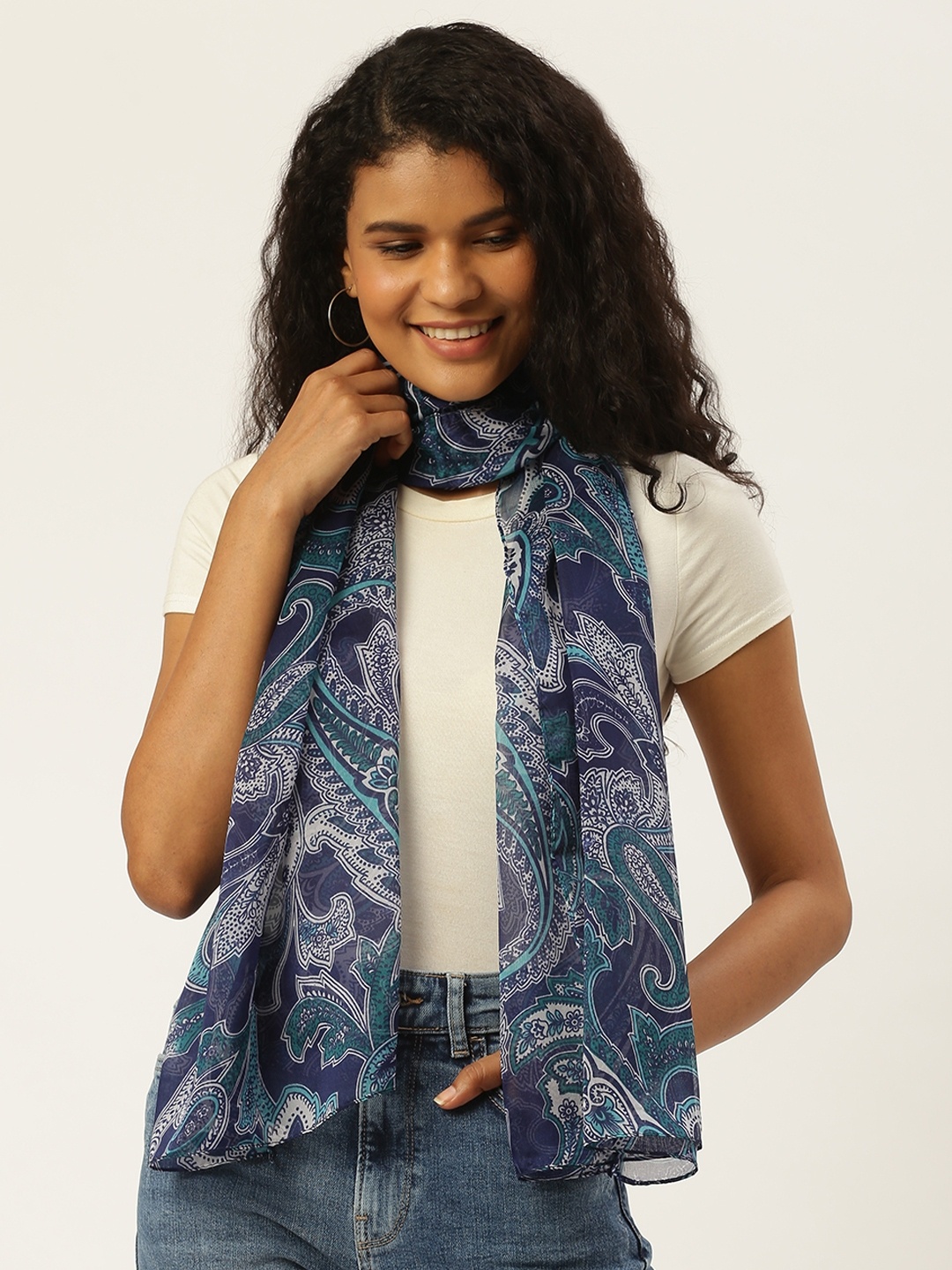 

Trend Arrest Women Blue & White Ethnic Print Stole