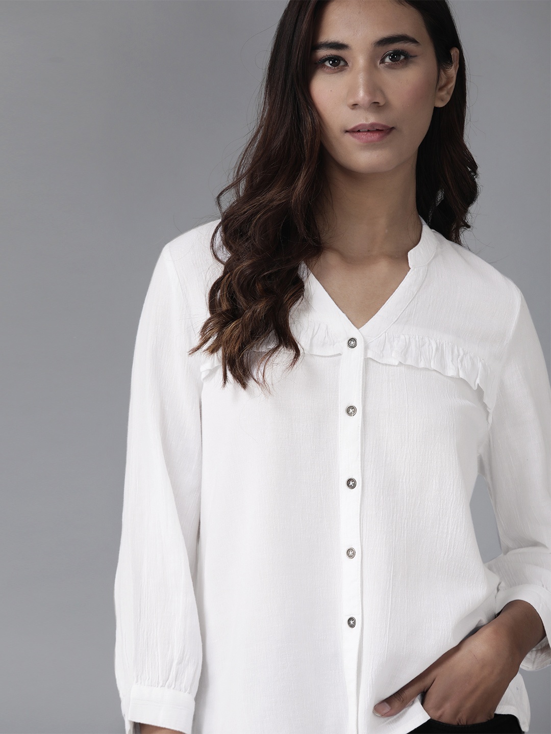 

Roadster Women White Pure Cotton Regular Fit Solid Casual Shirt