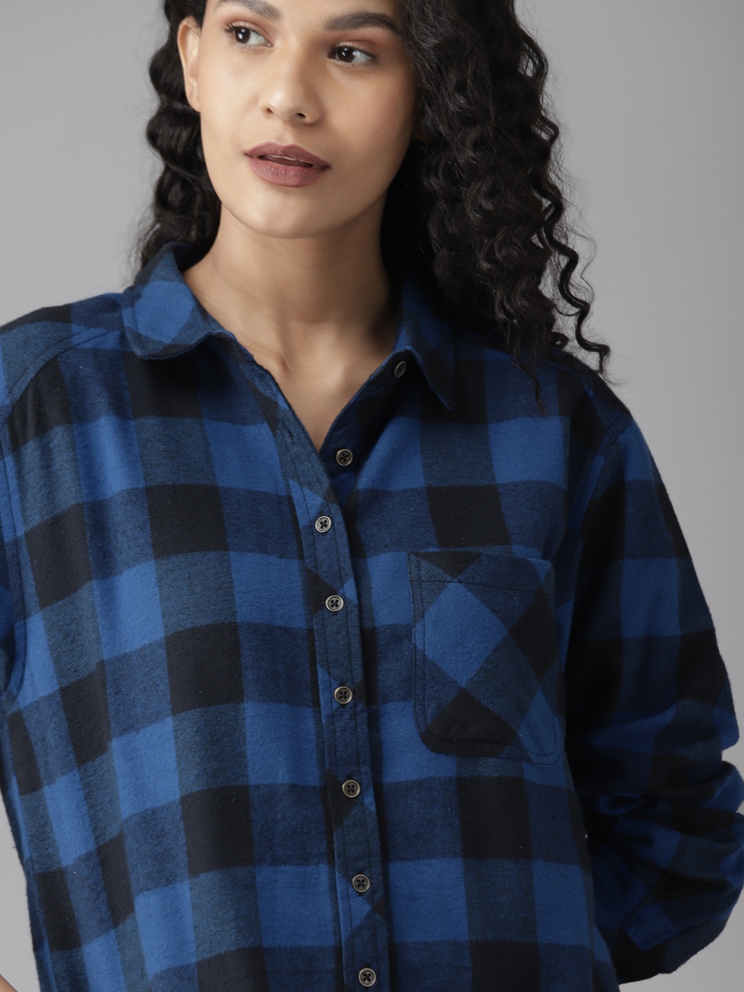 

Roadster Women Blue & Black Pure Cotton Regular Fit Checked Flannel Casual Shirt