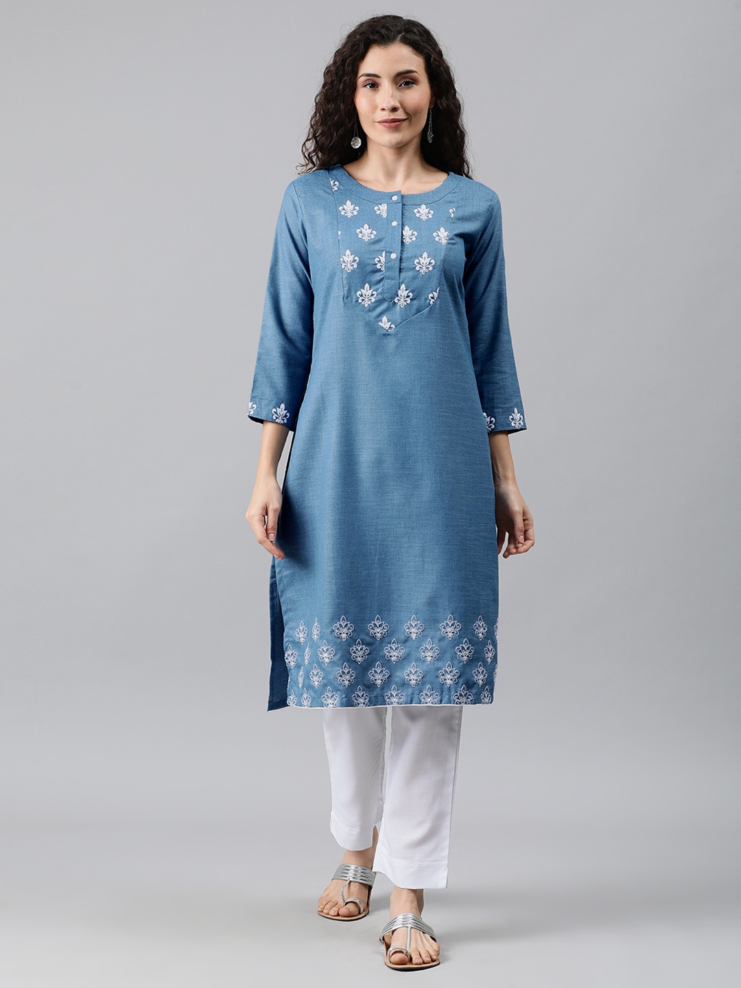 

MIMOSA Women Navy Blue & White Embroidered Kurta with Trousers