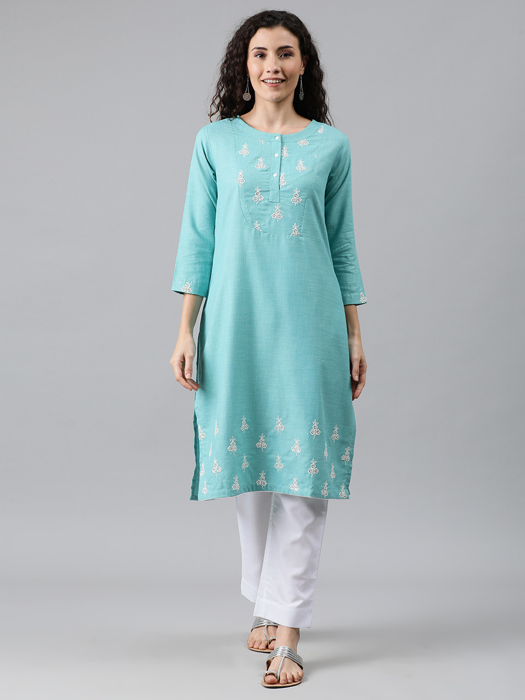 

MIMOSA Women Turquoise Blue & White Embroidered Kurta with Trousers