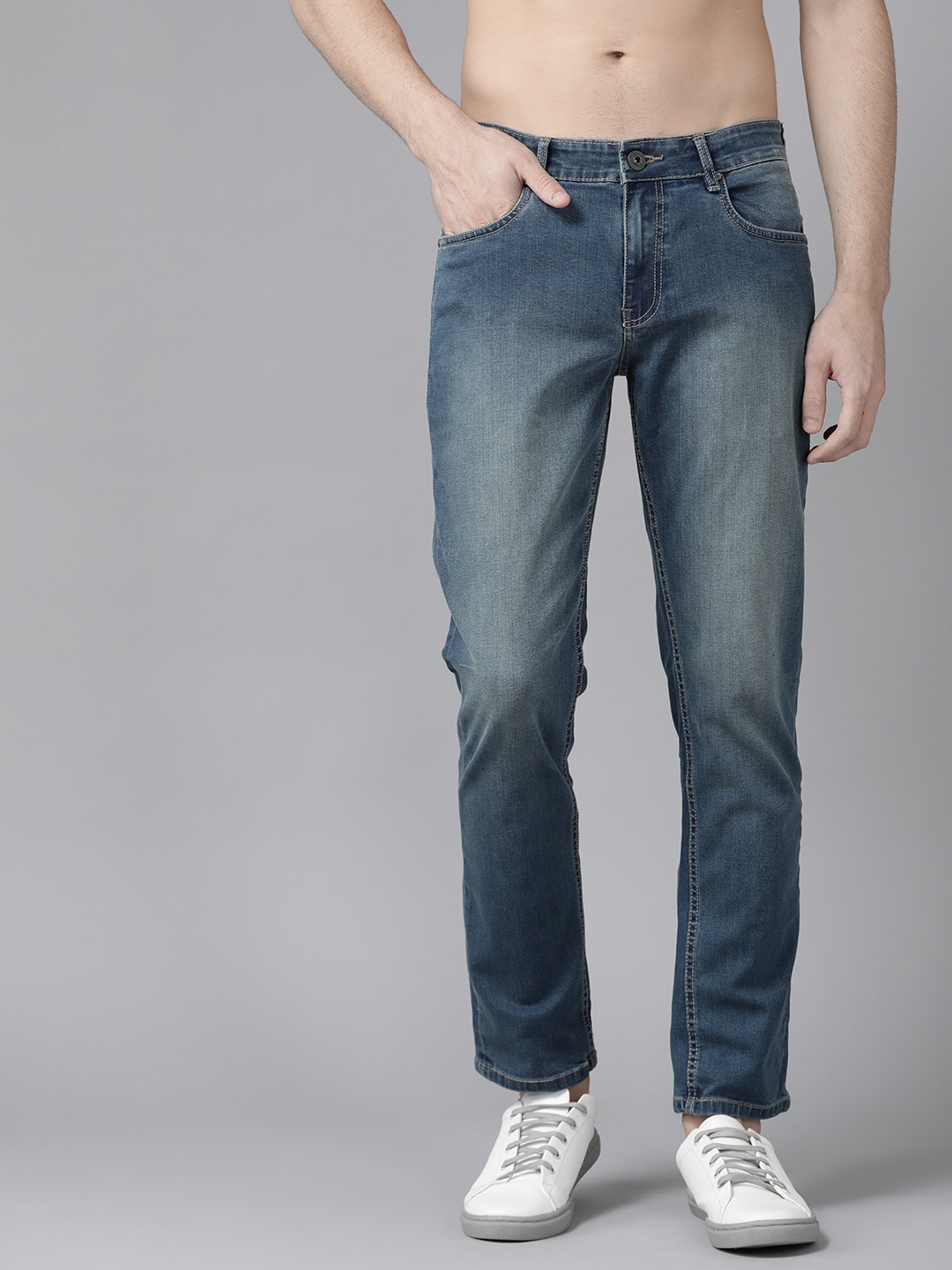 

Roadster Men Navy Blue Slim Fit Mid-Rise Clean Look Stretchable Jeans
