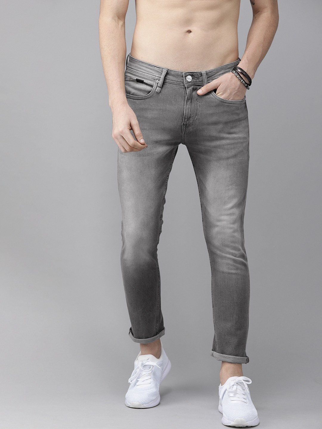 

Roadster Men Grey Regular Fit Mid-Rise Clean Look Stretchable Jeans