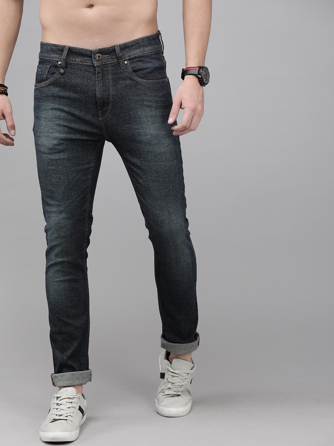 

Roadster Men Blue Slim Fit Mid-Rise Clean Look Stretchable Jeans