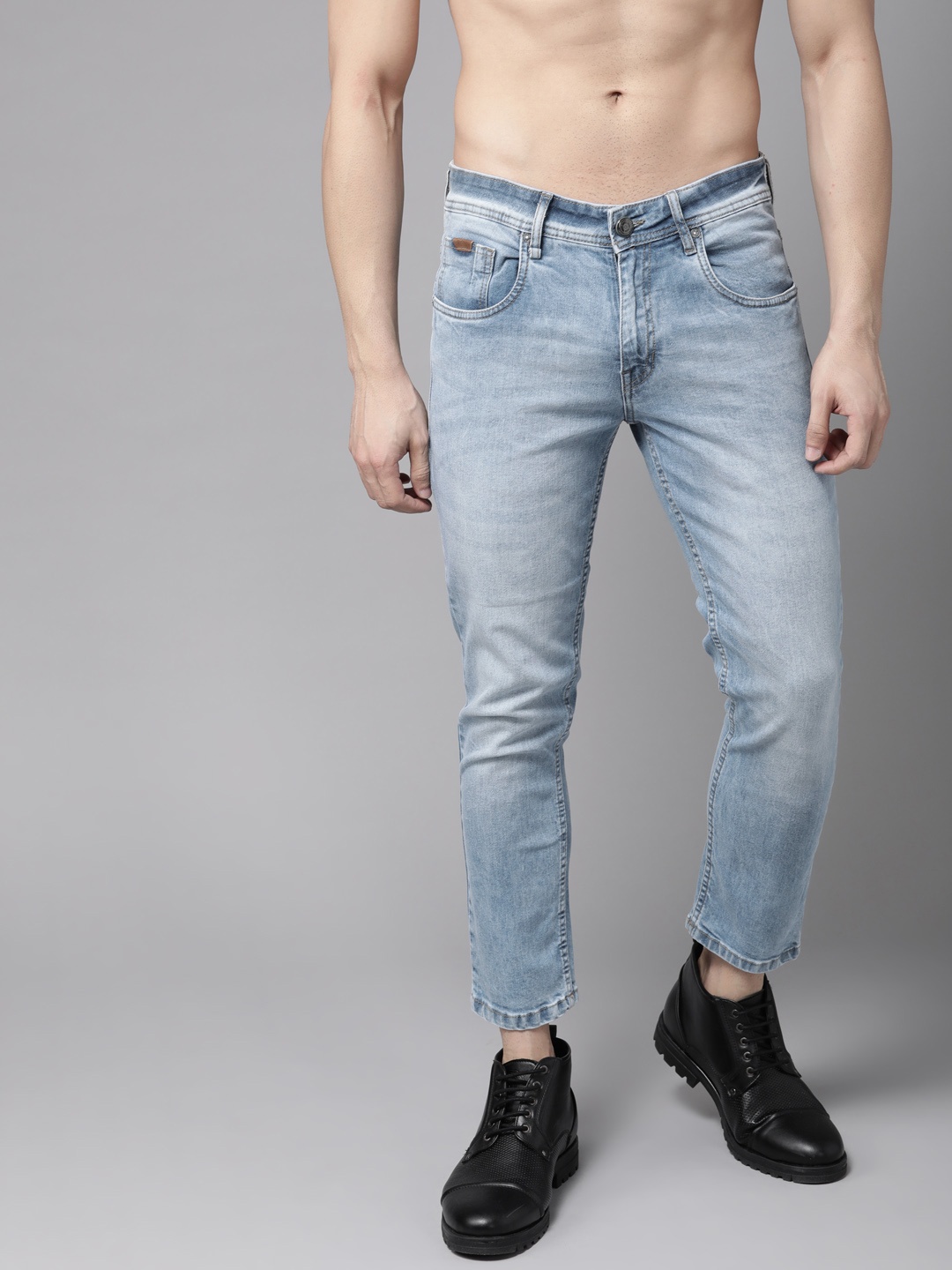 

Roadster Men Blue Regular Fit Mid-Rise Clean Look Stretchable Cropped Jeans