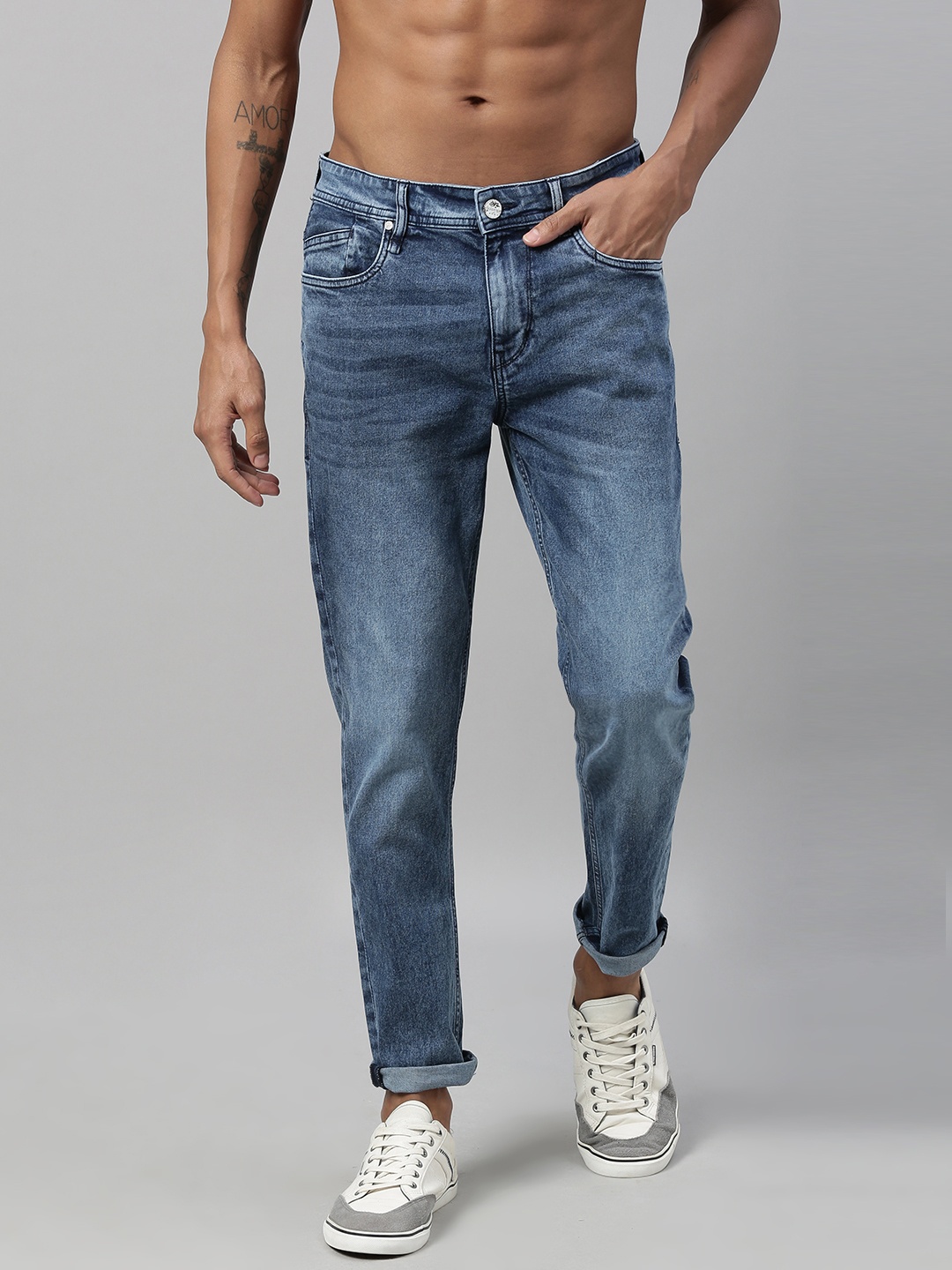 

Roadster Men Blue Slim Tapered Fit Mid-Rise Clean Look Stretchable Jeans