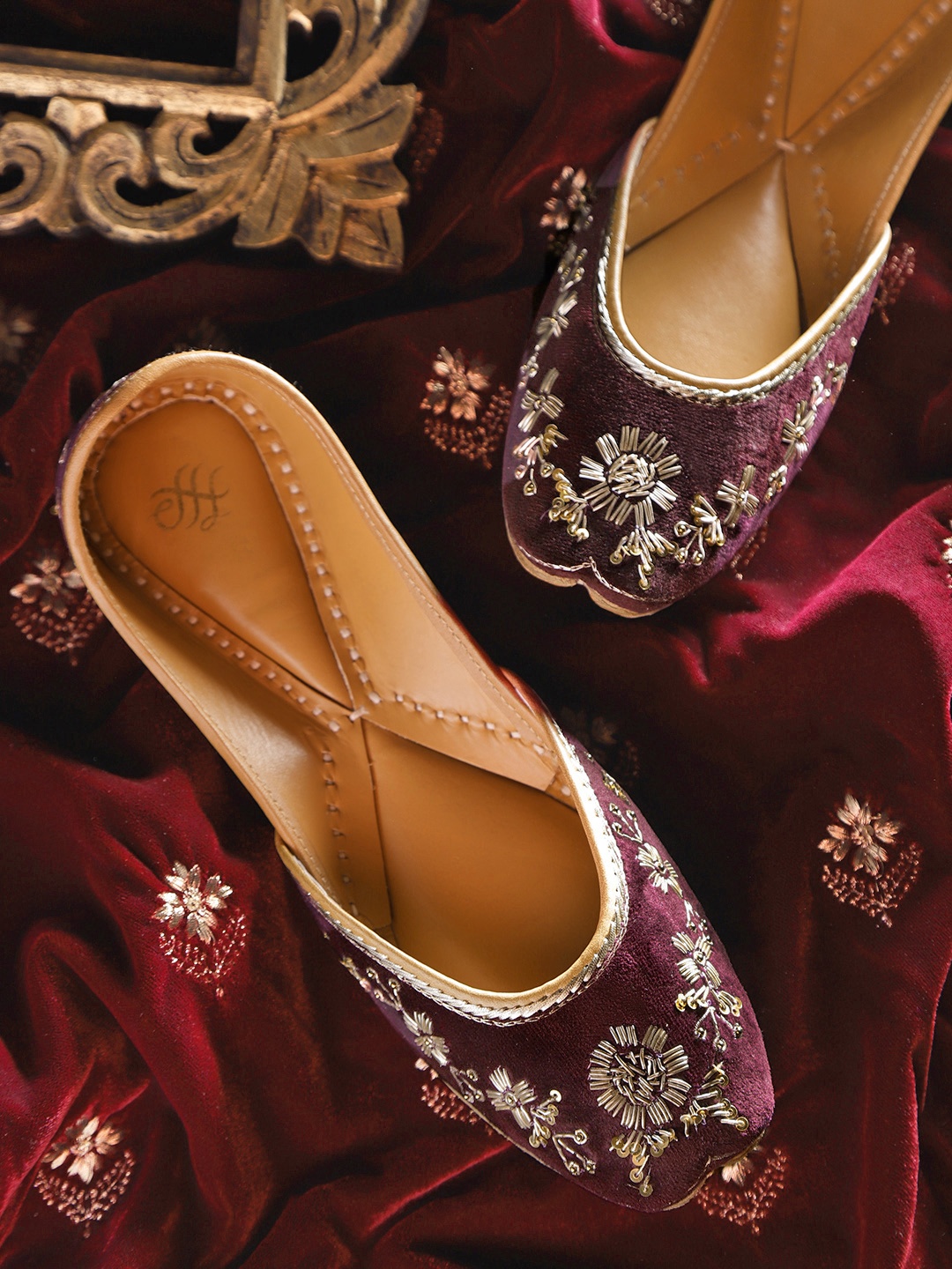 

House of Pataudi Women Burgundy & Gold-Toned Embellished Handcrafted Mojaris