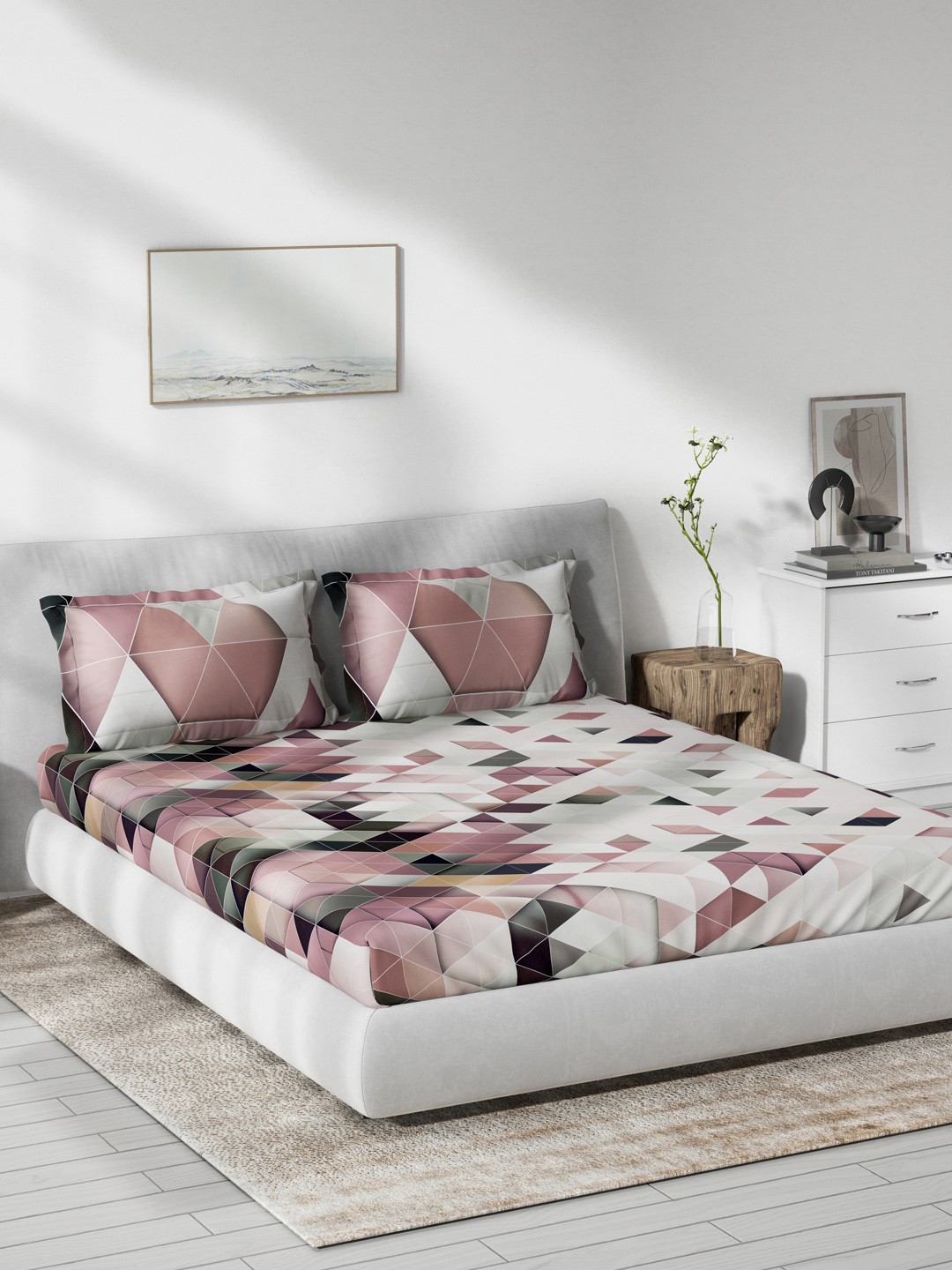 

DDecor Multicoloured Geometric 140 TC Cotton 1 Queen Bedsheet with 2 Pillow Covers, Multi