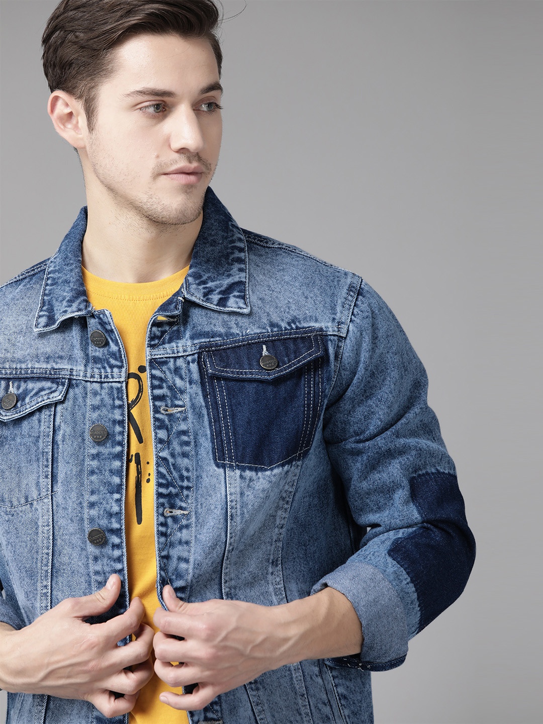 

Roadster Men Blue Pure Cotton Washed Denim Jacket