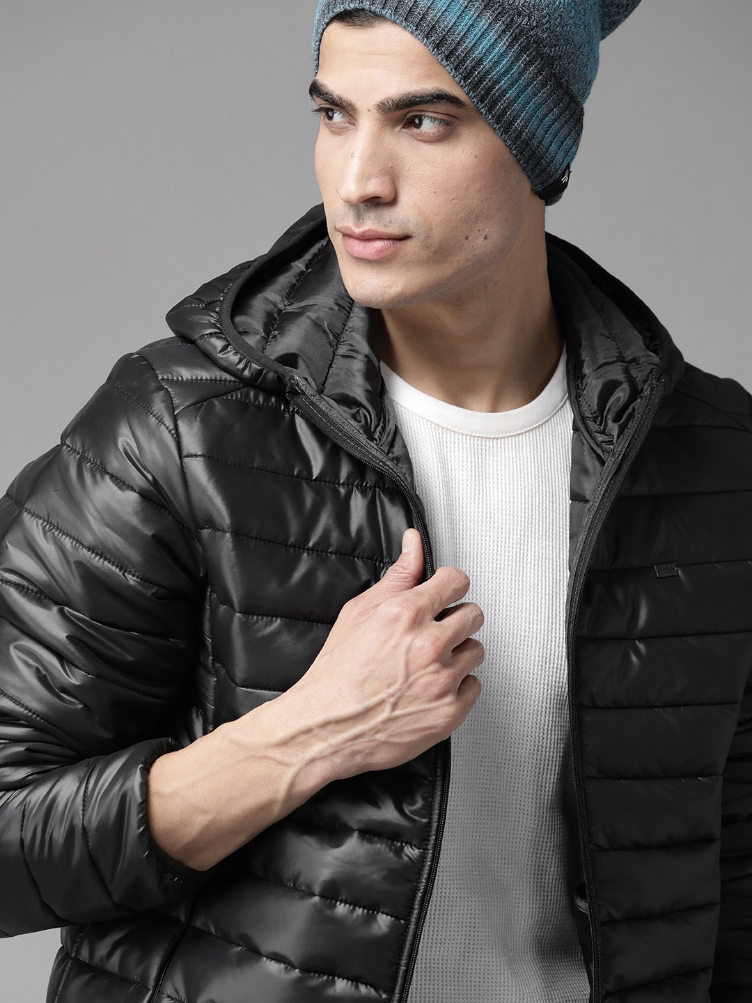 

Roadster Men Black Solid Padded Jacket