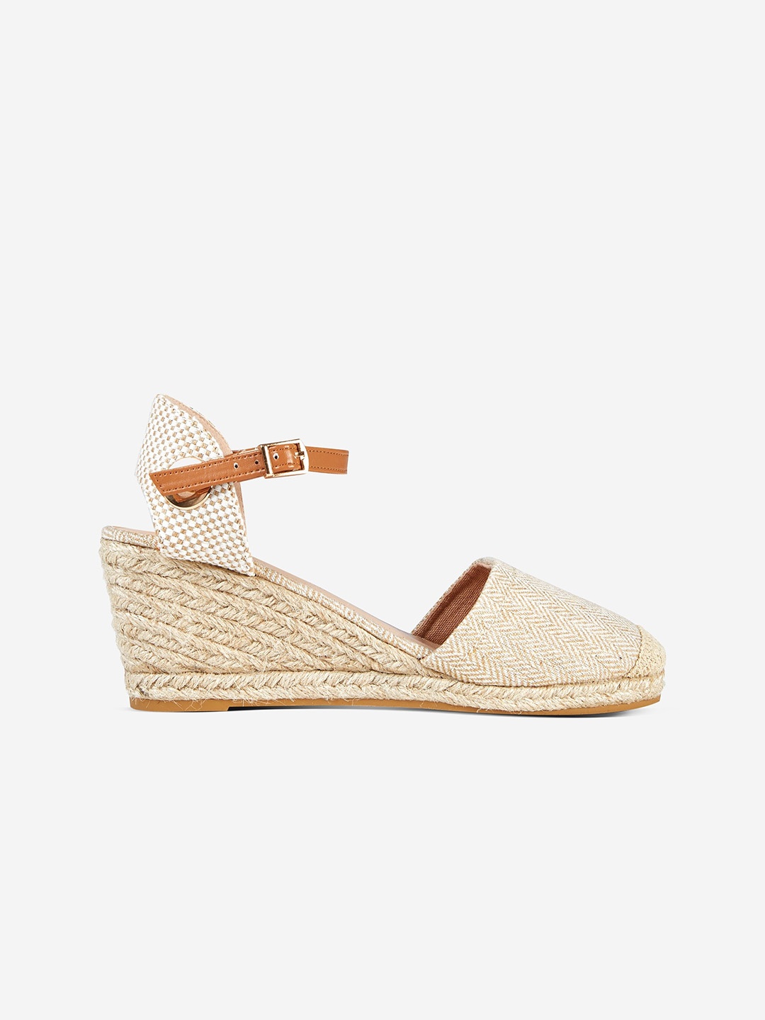 

DOROTHY PERKINS Women Beige & Off-White Chevron Patterned Espadrille Pumps