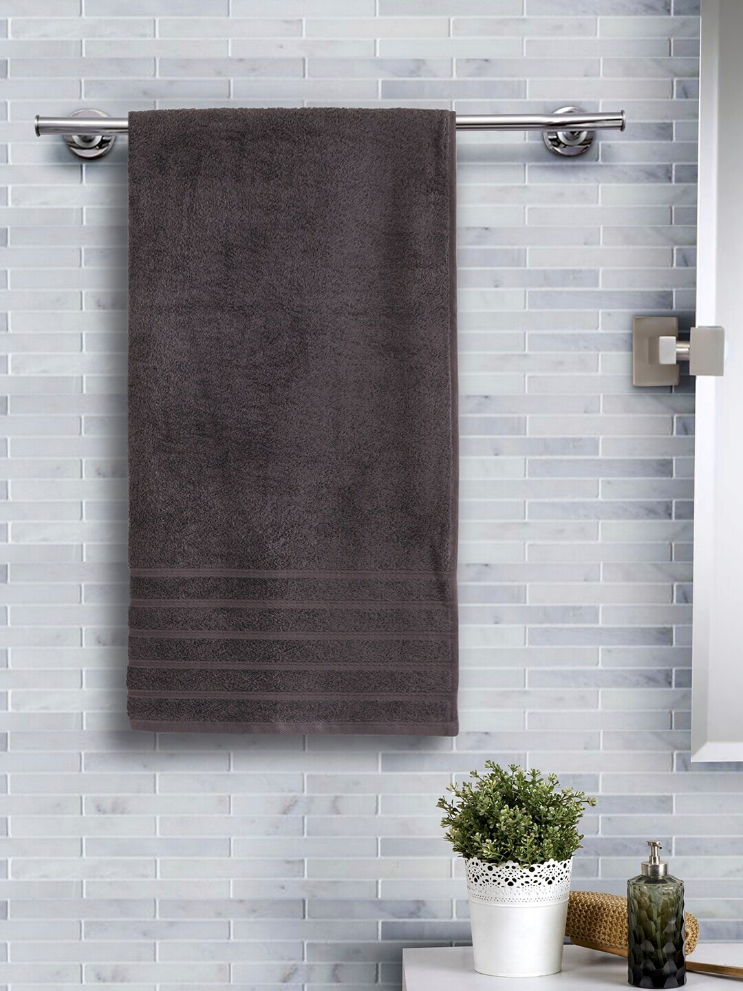 

MASPAR Unisex Charcoal Grey Solid Supersoft 450 GSM Bath Towel