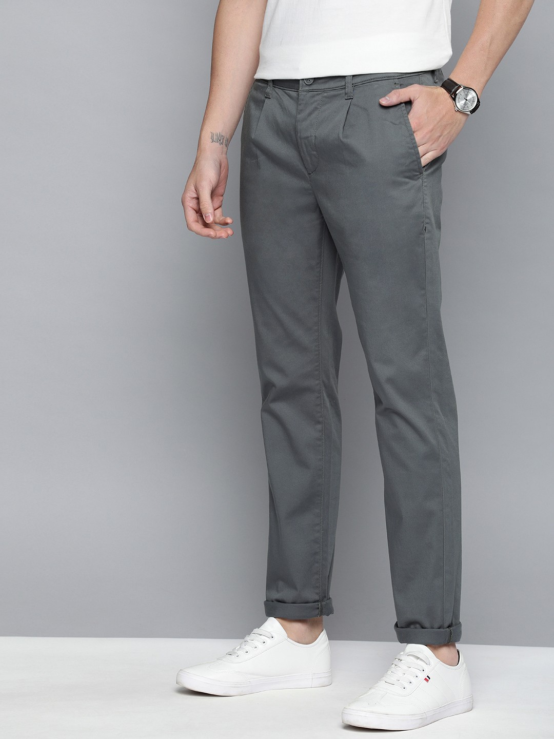 

Mast & Harbour Men Grey Regular Fit Solid Regular Trousers