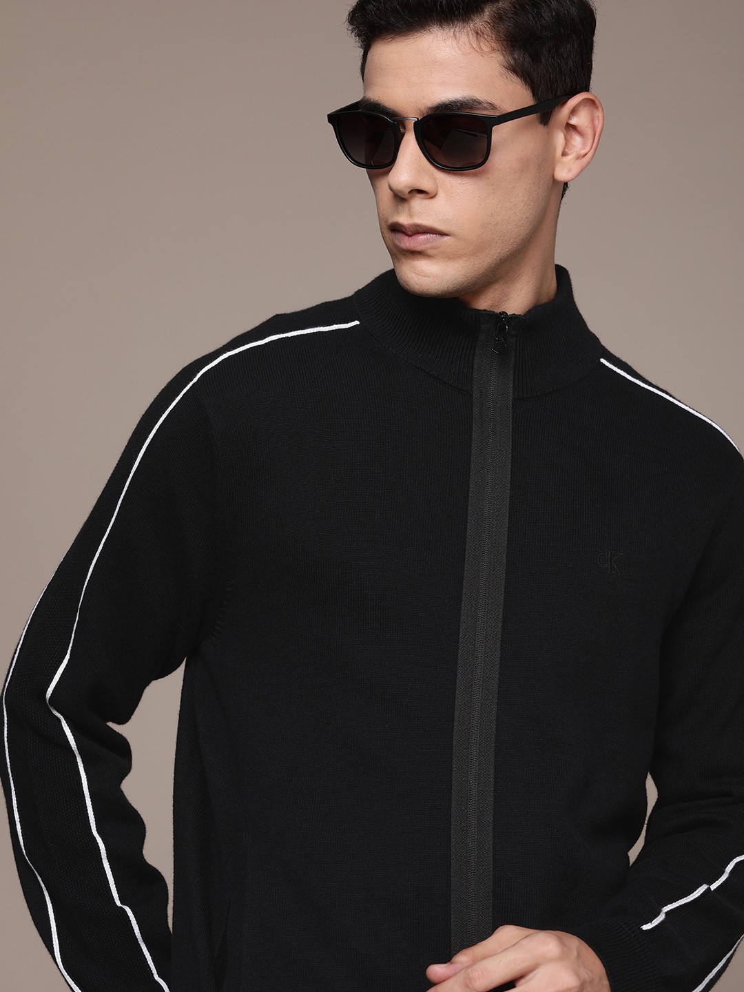 

Calvin Klein Jeans Men Black Front-Open Sweater