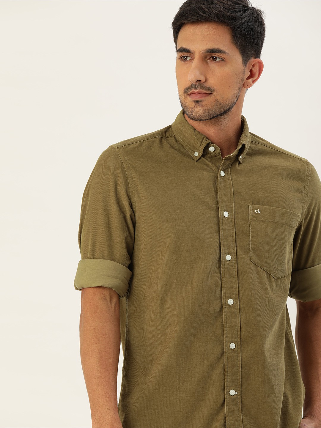 

Calvin Klein Jeans Men Khaki Regular Fit Solid Casual Shirt