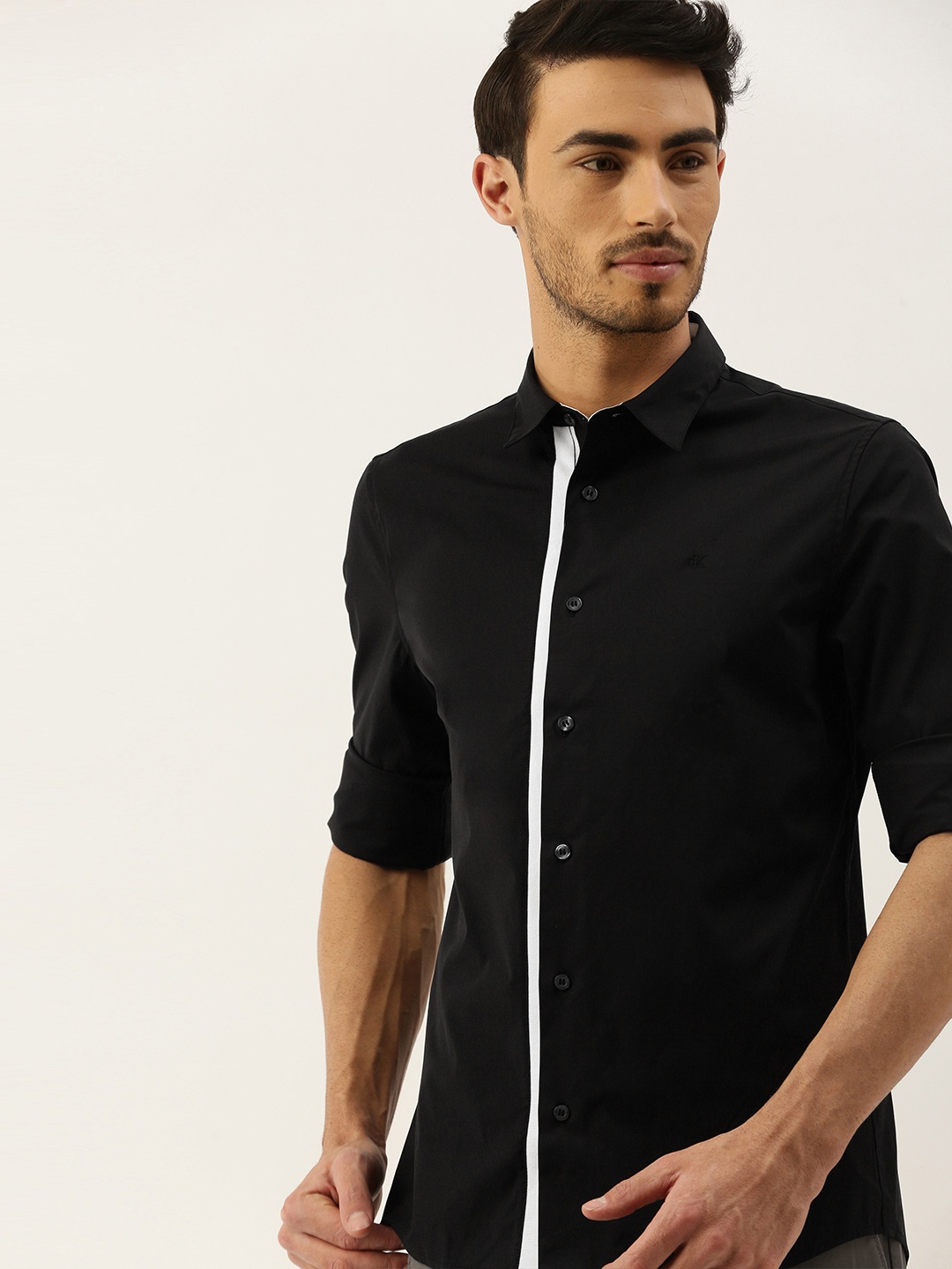 

Calvin Klein Jeans Men Black Slim Fit Solid Casual Shirt