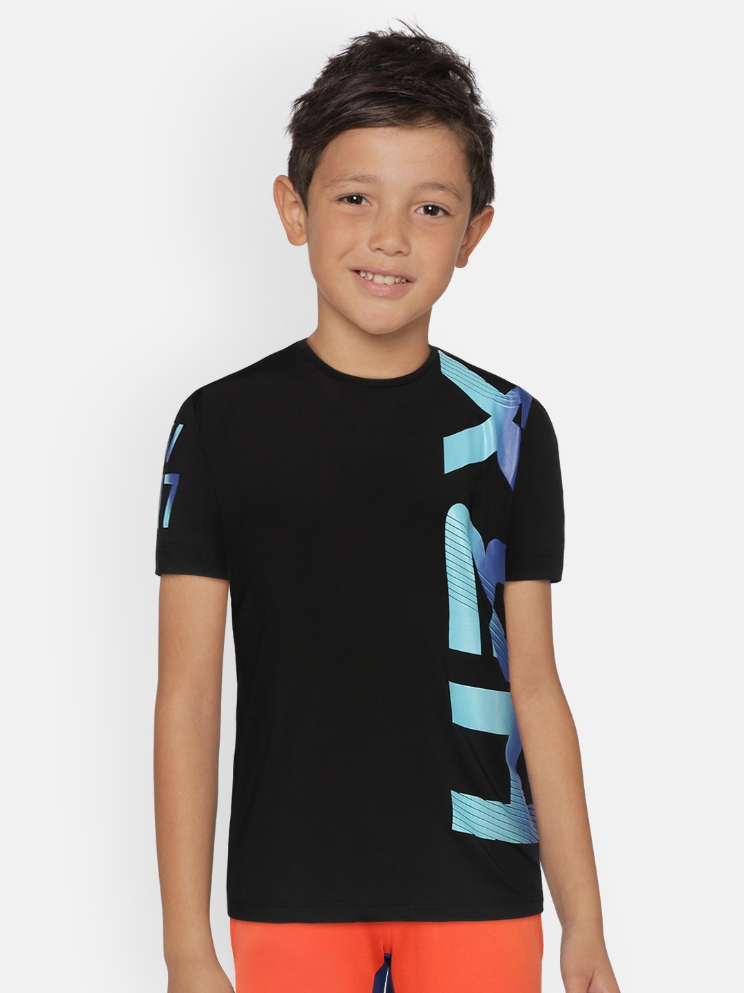 

HRX by Hrithik Roshan Boys Black Solid Antimicrobial Rapid-Dry Lifestyle T-shirt