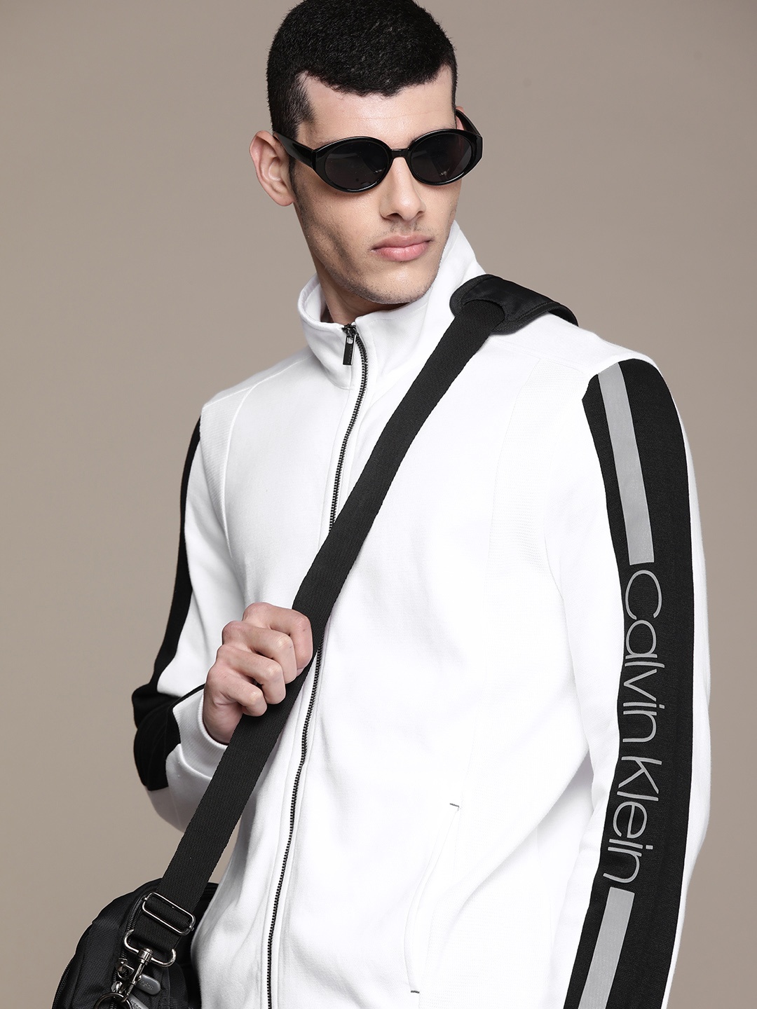

Calvin Klein Jeans Men White Mock-Collar Colourblocked Sweatshirt