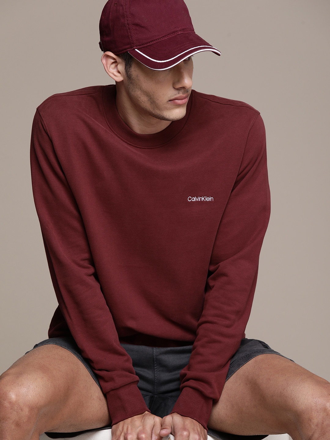 

Calvin Klein Jeans Men Maroon Brand Logo Embroidery Detail Sweatshirt