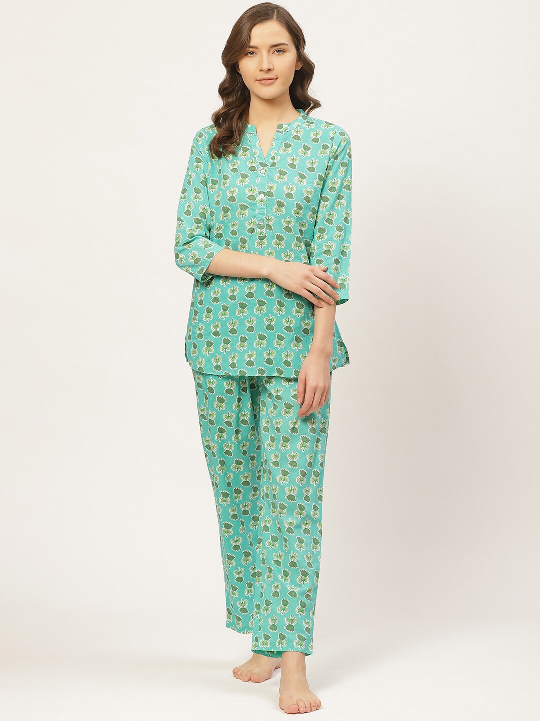 

Prakrti Women Green Printed Night suit