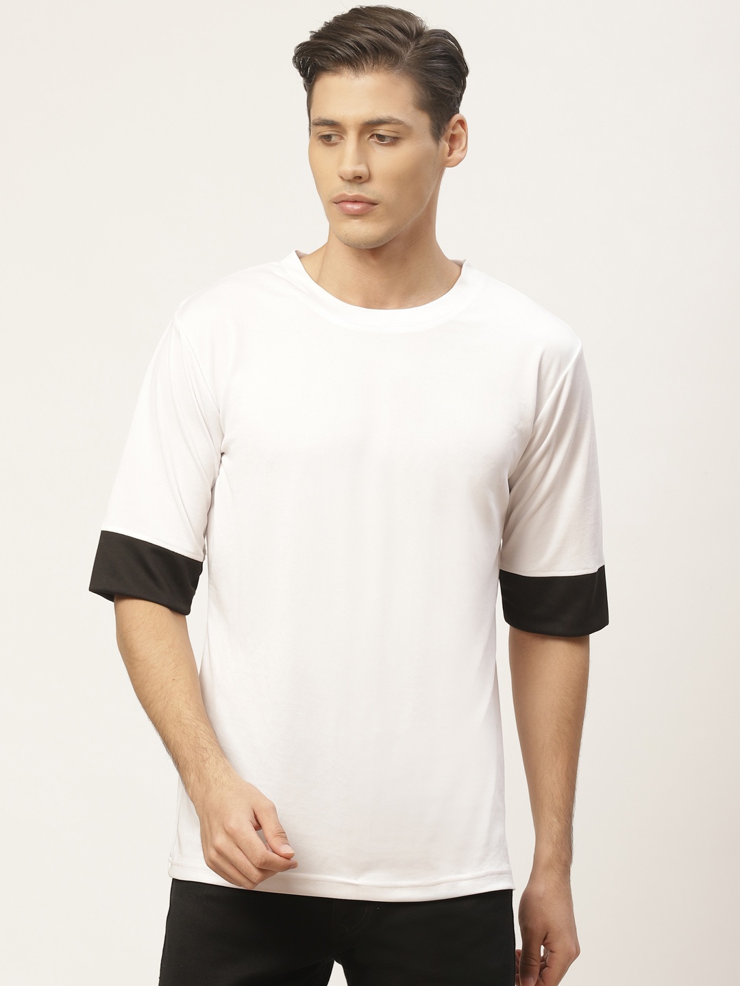 

PAUSE SPORT Men White Solid Boxy Fit Round Neck T-shirt