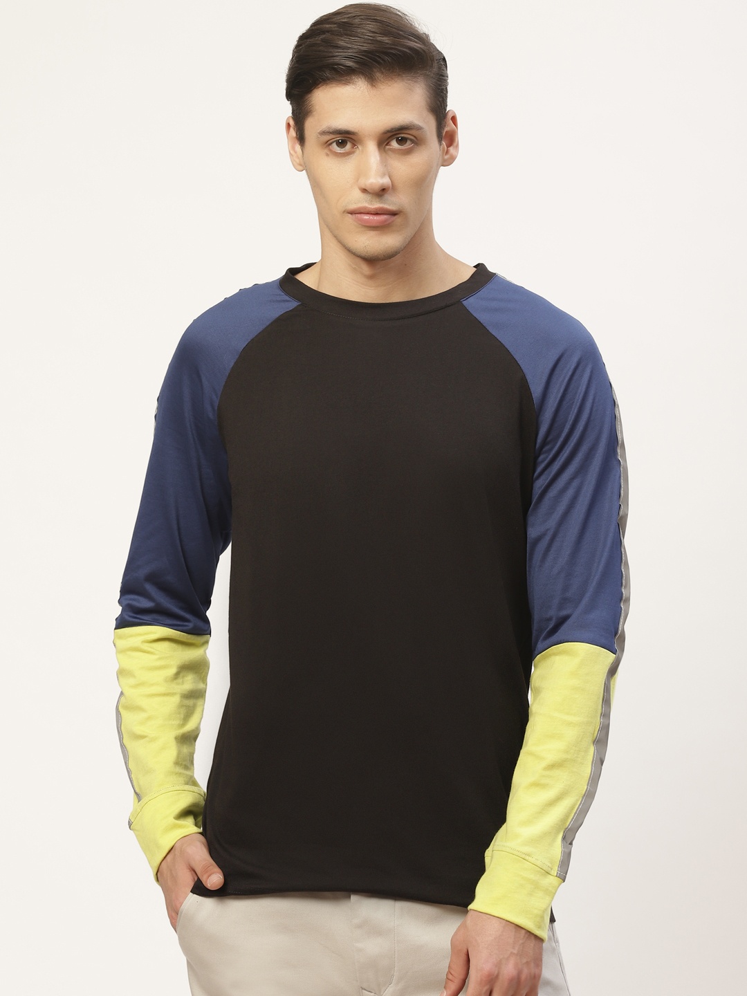 

PAUSE SPORT Men Black Blue Solid Boxy Fit Round Neck Pure Cotton T-shirt