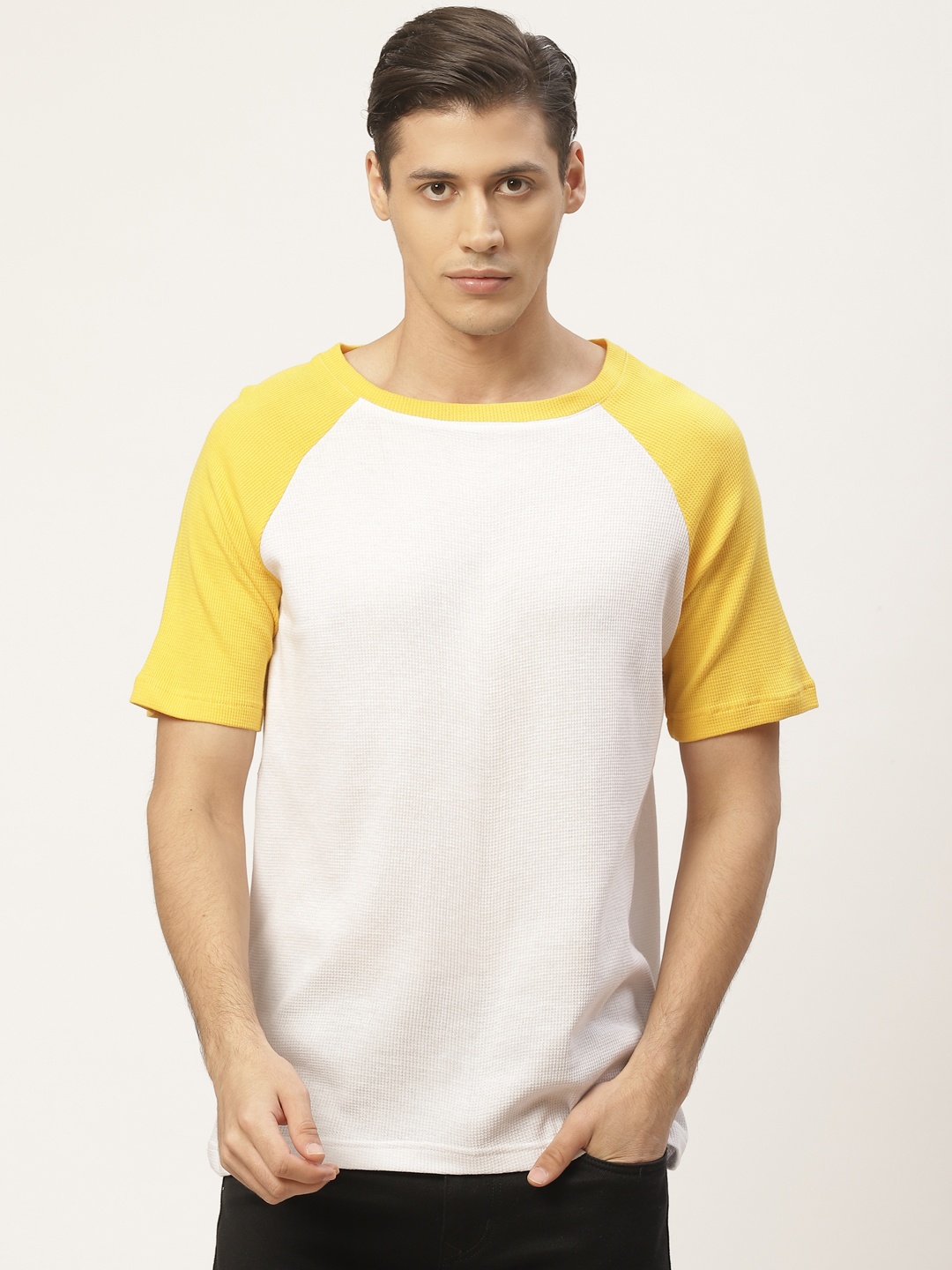 

PAUSE SPORT Men White & Yellow Solid Round Neck T-shirt