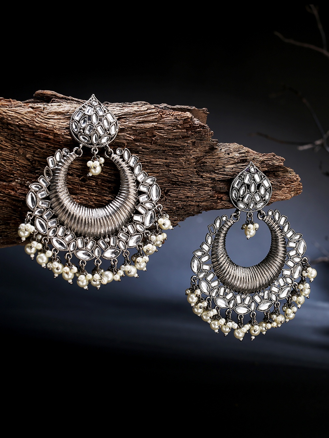 

LAIDA Silver-Toned Rhodium Plated Oxidized Crescent Shaped Chandbalis