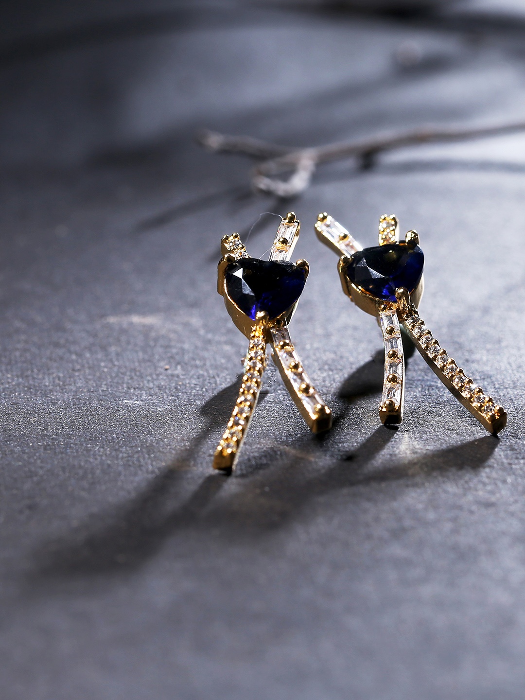 

LAIDA Gold-Plated & Blue Heart Shaped American Diamond Studded Drop Earrings